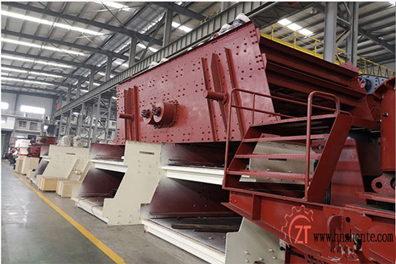 Vibrating screen